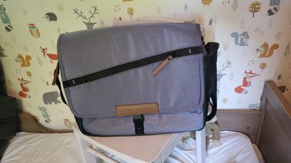UN28 Mutsy luiertas Urban Nomad glanzend lichtblauw
