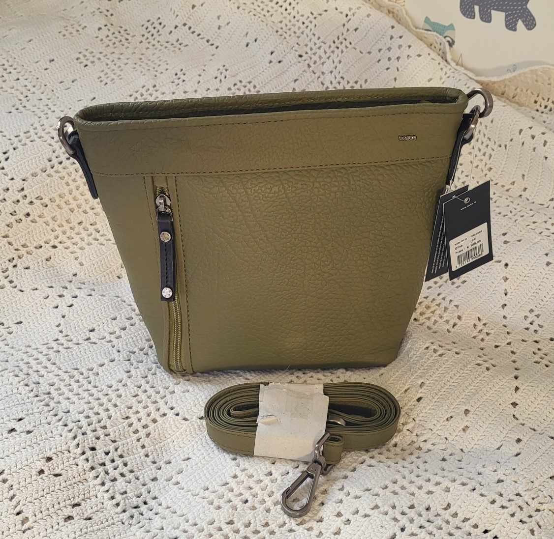 Berba Chamonix schoudertas mini olive B0023