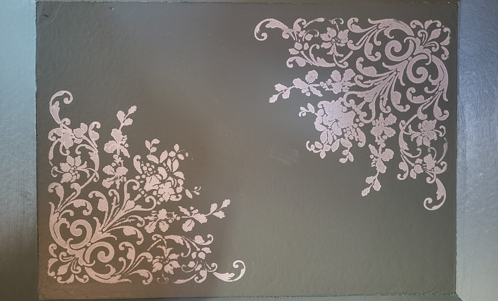 2. Dienblad met bloemenrand sjabloon DB04