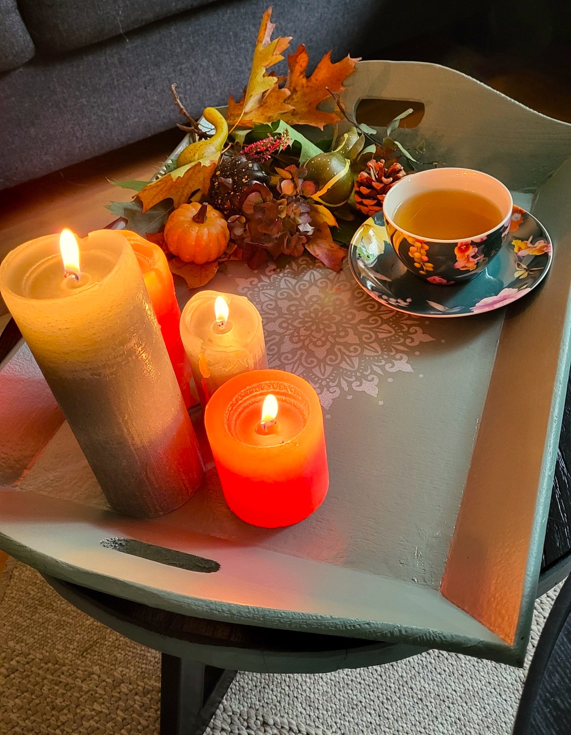 2a. Dienblad met vlinderjurk sjabloon DB02