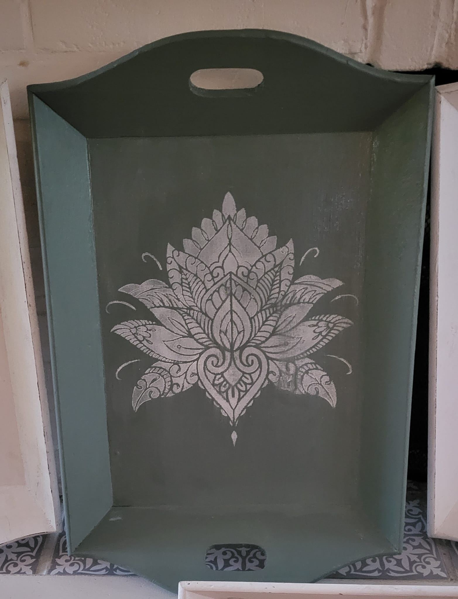 2.Dienblad met Mandala lotusbloem sjabloon DB03