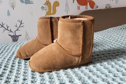 A. UGG® Baby’s Classic-babylaarsje chestnut mt 18 - Afbeelding 2