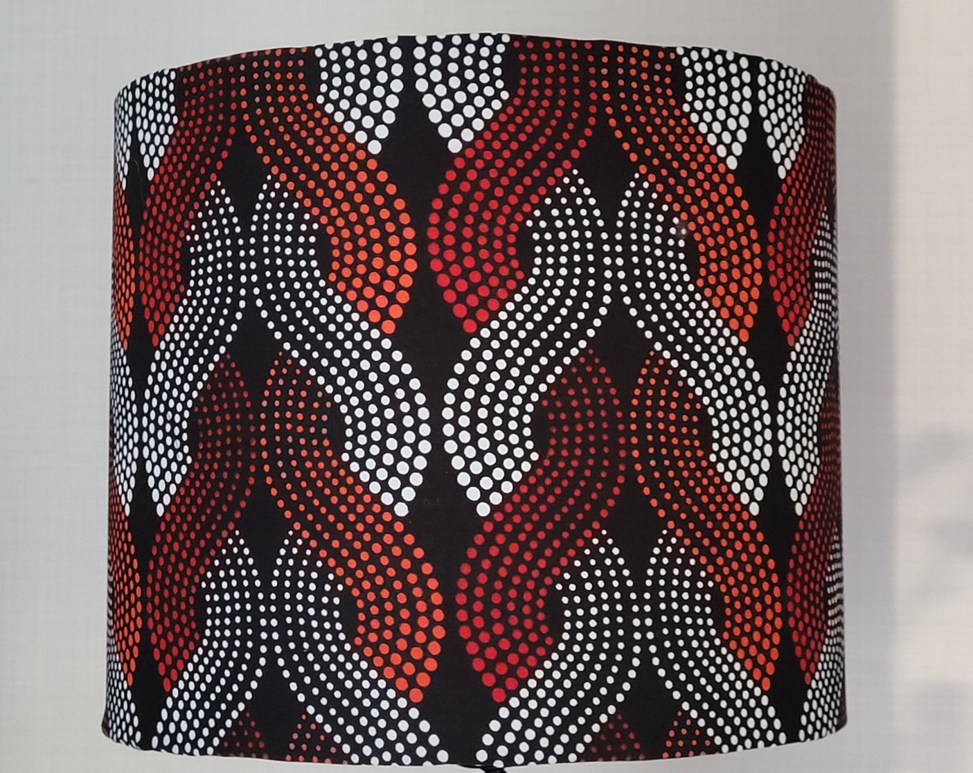 A. Prachtige lampenkap Afrikaanse wax katoen rood/zwart/wit - Afbeelding 3